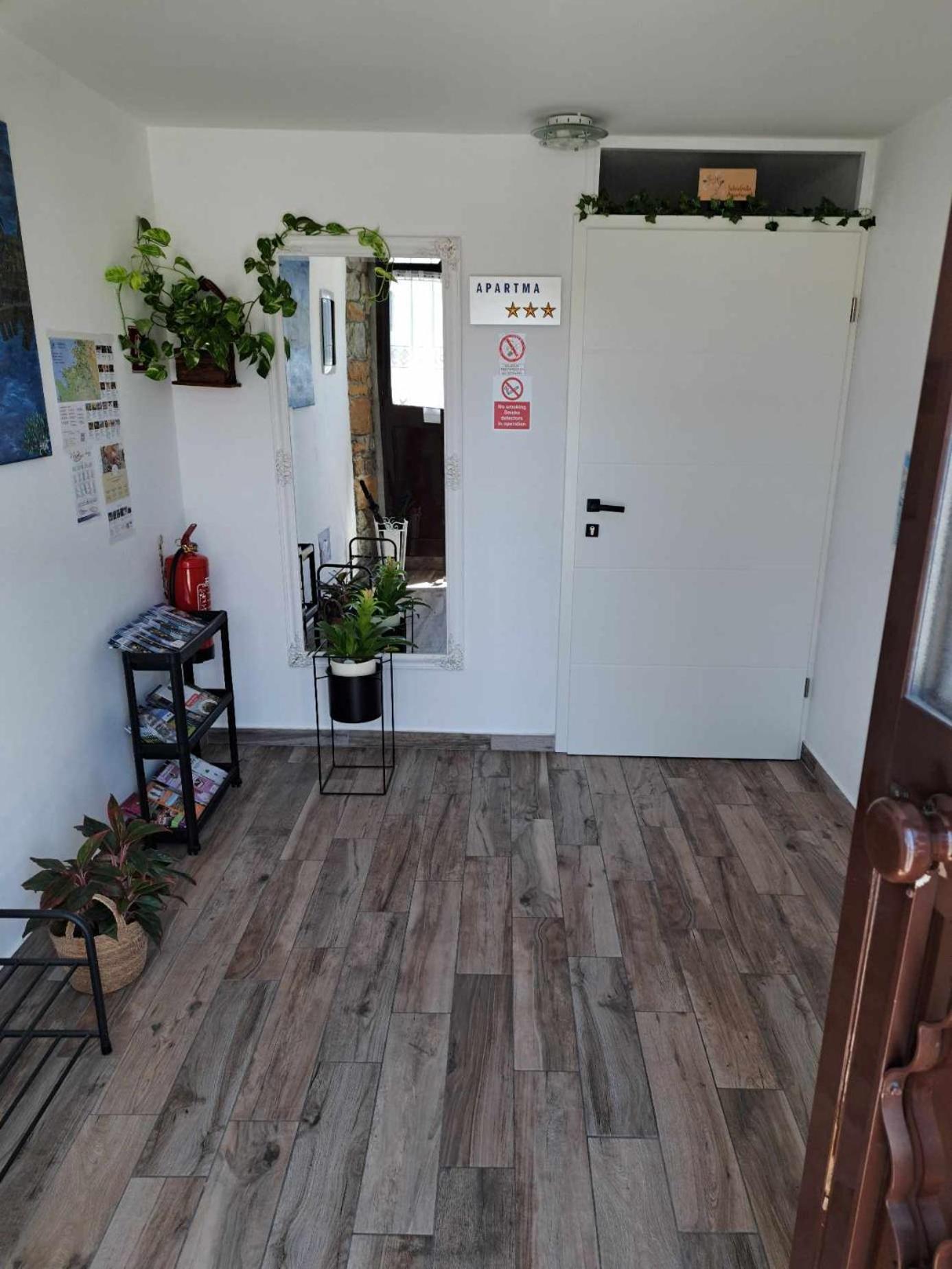 Istrabella Apartment Koper Eksteriør bilde